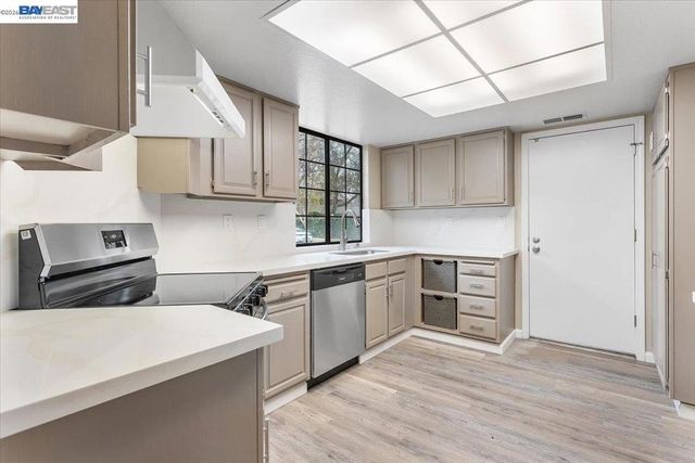 1135 1135 Tiffany Lane, Pleasanton, CA 94566