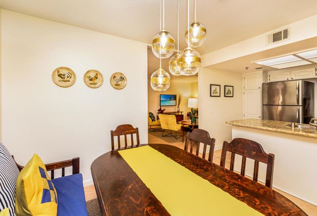 500 E Amado Road E 512, Palm Springs, CA 92262