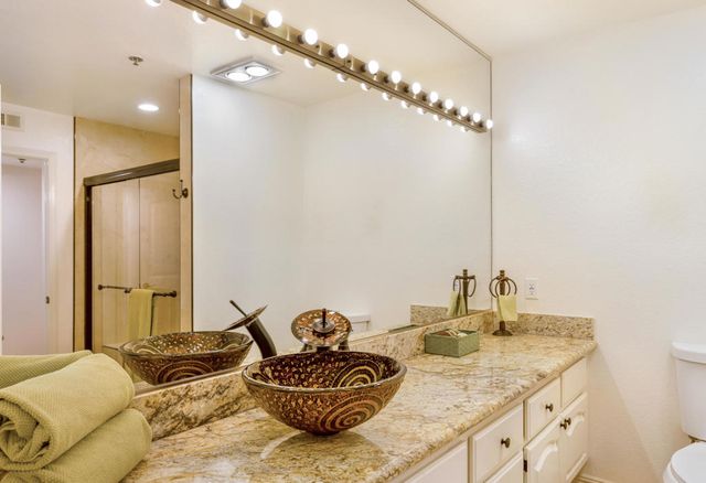 500 E Amado Road E 512, Palm Springs, CA 92262