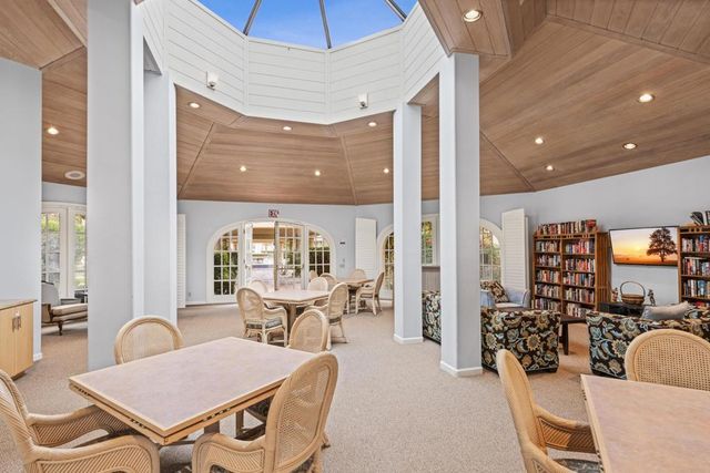 500 E Amado Road E 512, Palm Springs, CA 92262