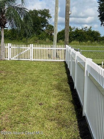 1067 Wren Circle, Barefoot Bay, FL 32976