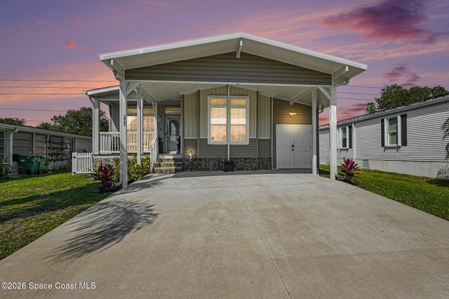 1067 Wren Circle, Barefoot Bay, FL 32976