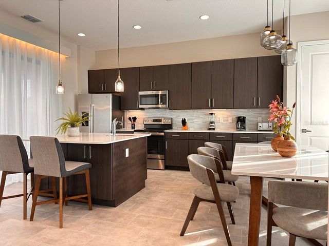 304 VILLA DOMANI CT, Davenport, FL 33896