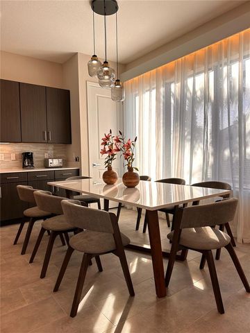 304 VILLA DOMANI CT, Davenport, FL 33896