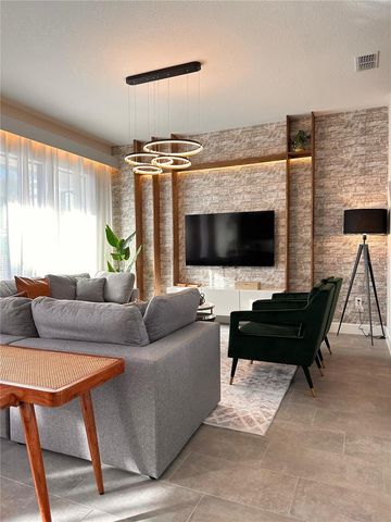 304 VILLA DOMANI CT, Davenport, FL 33896