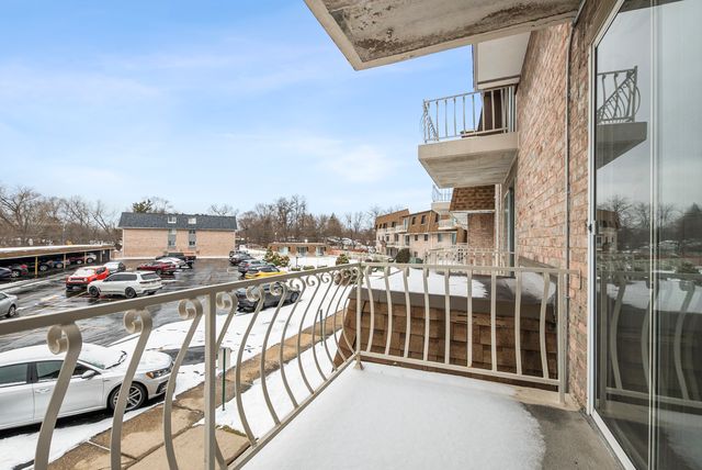 3240 N Manor Drive 216, Lansing, IL 60438