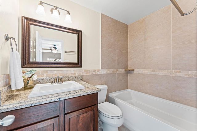 9810 Charter Ridge Drive, Houston, TX 77070