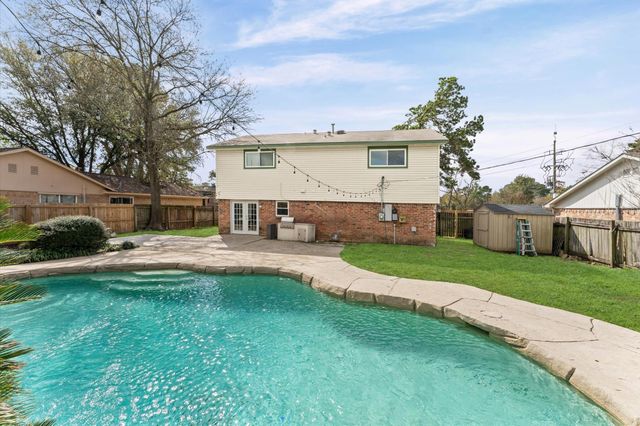 9810 Charter Ridge Drive, Houston, TX 77070