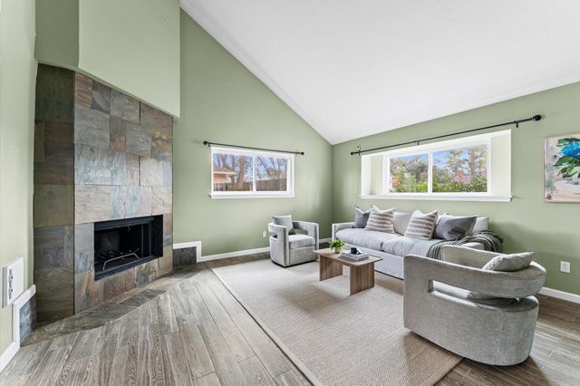 9810 Charter Ridge Drive, Houston, TX 77070