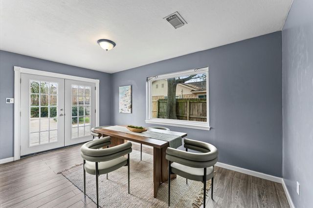 9810 Charter Ridge Drive, Houston, TX 77070