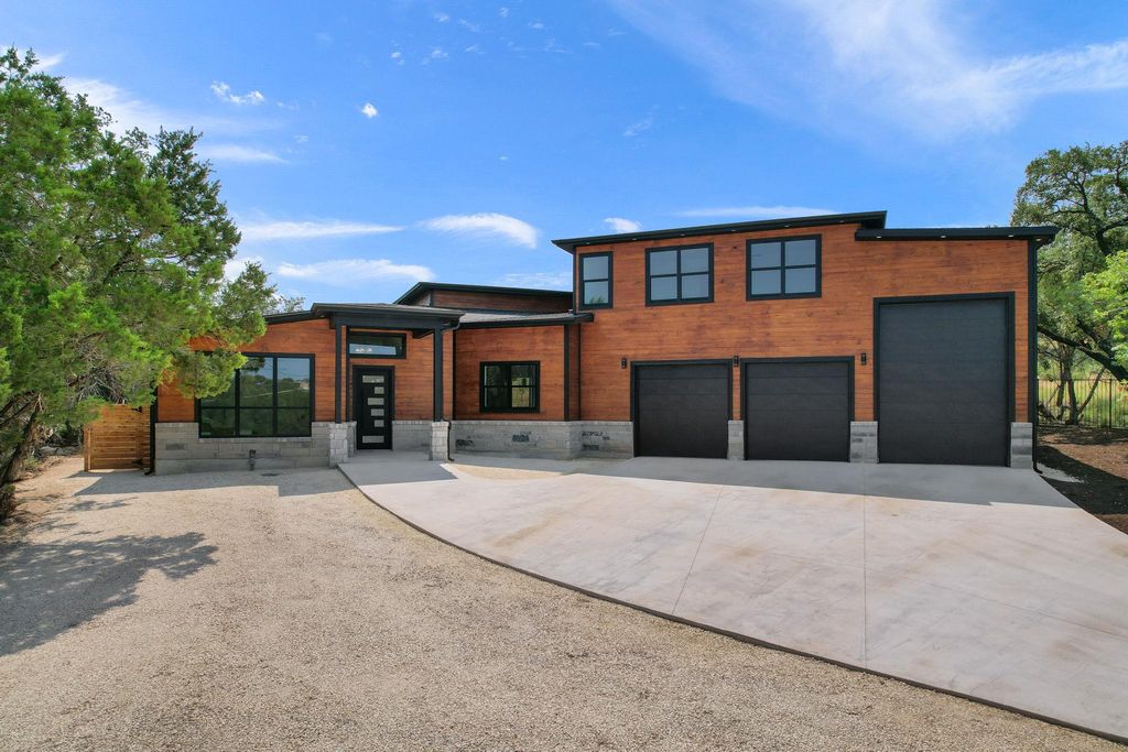 3705 Buckeye DR, Lago Vista, TX 78645