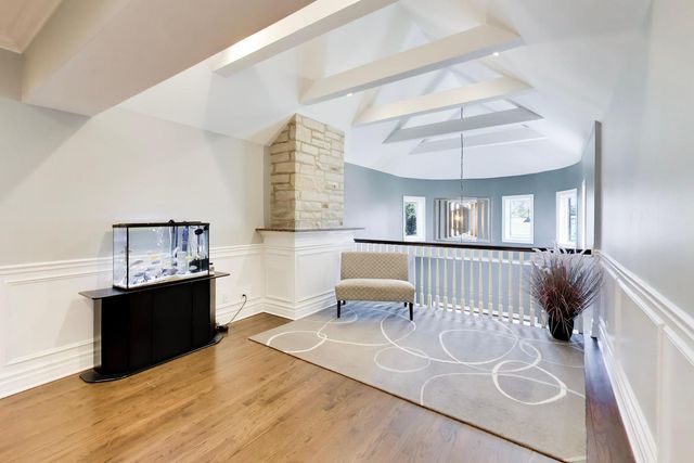 1414 Canterbury Lane, Glenview, IL 60025