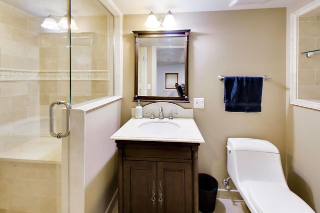 1414 Canterbury Lane, Glenview, IL 60025