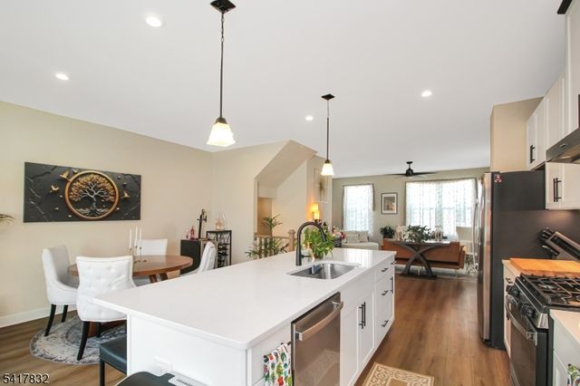 14 Saw Mill Circle, Hackettstown Town, NJ 07840