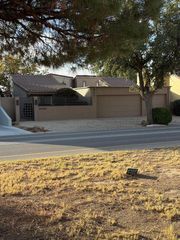 5009 Green Tree Blvd, Midland, TX 79707