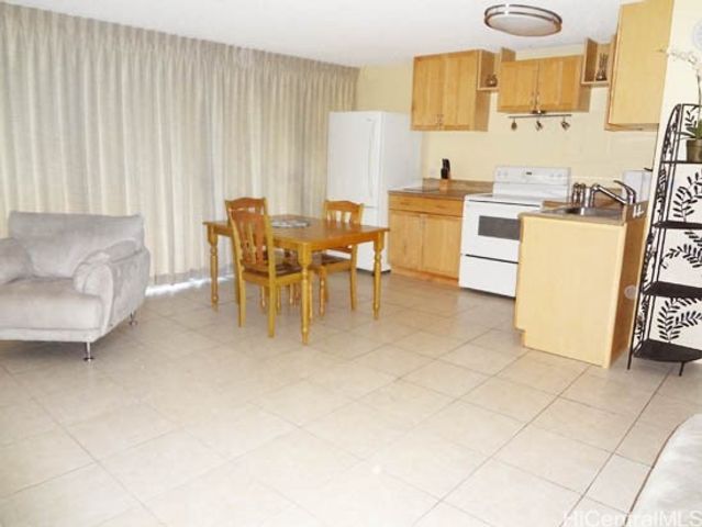 2572 Lemon Road 306, Honolulu, HI 96815