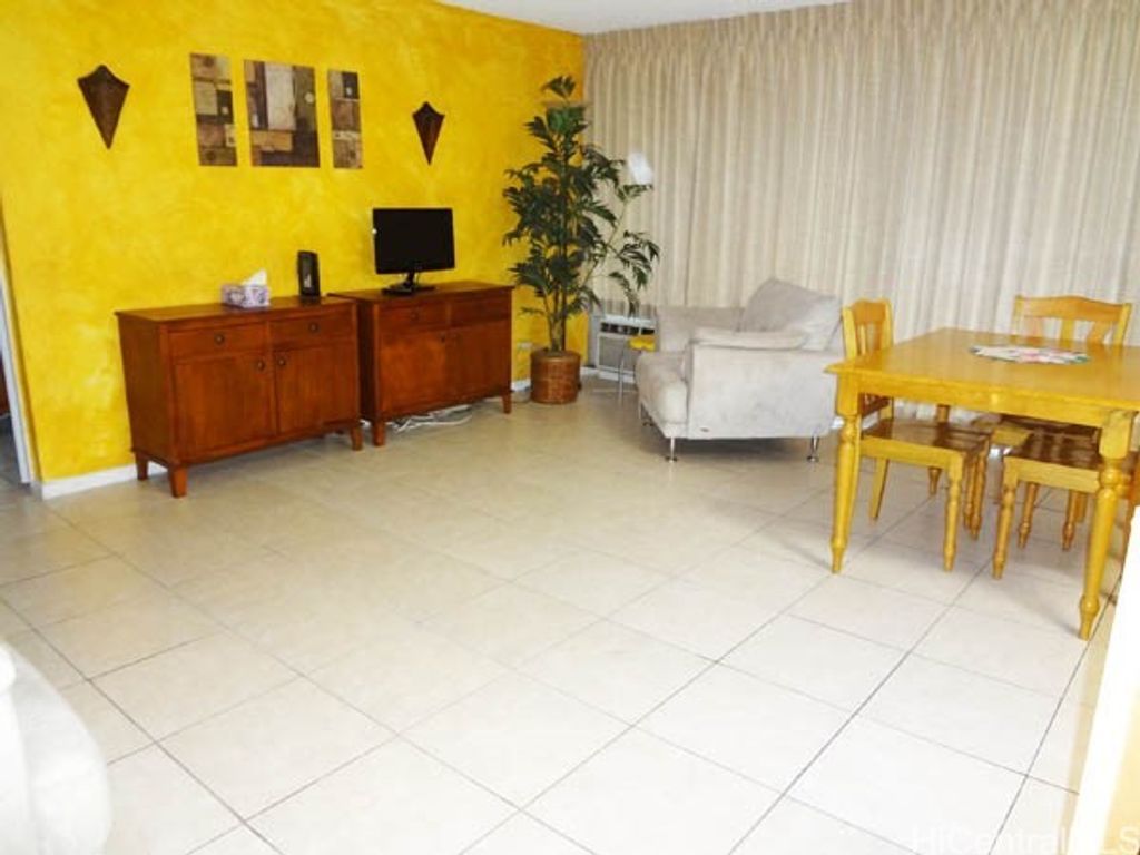 2572 Lemon Road 306, Honolulu, HI 96815