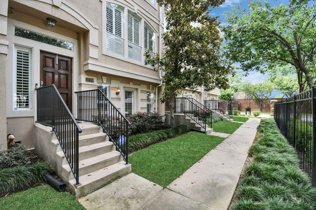 1739 French Village Drive, Houston, TX 77055