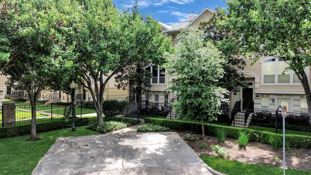 1739 French Village Drive, Houston, TX 77055
