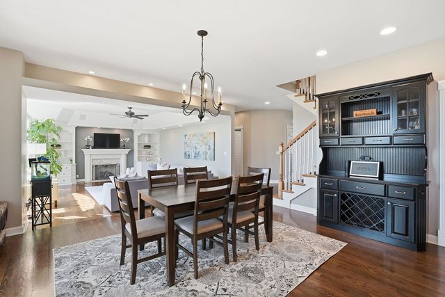 3212 Rollingridge Road, Naperville, IL 60564