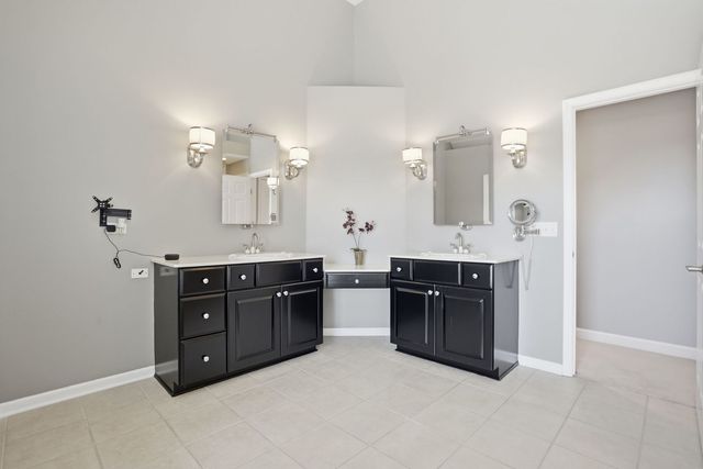 3212 Rollingridge Road, Naperville, IL 60564