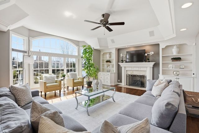 3212 Rollingridge Road, Naperville, IL 60564