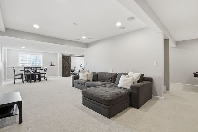 3212 Rollingridge Road, Naperville, IL 60564