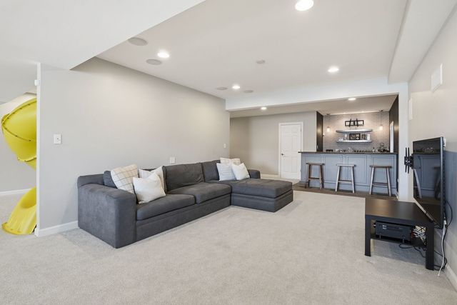 3212 Rollingridge Road, Naperville, IL 60564