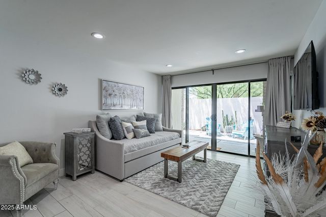 4351 N 36TH Street 2, Phoenix, AZ 85018