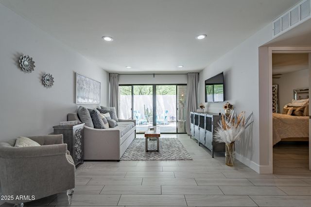 4351 N 36TH Street 2, Phoenix, AZ 85018