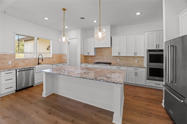5604 Marigold Mile Drive, Magnolia, TX 77354