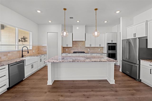 5604 Marigold Mile Drive, Magnolia, TX 77354