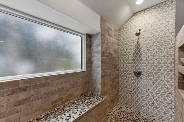 5705 Ballenton CT, Austin, TX 78739