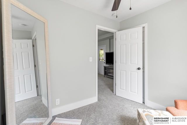 1221 D Street, Omaha, NE 68107