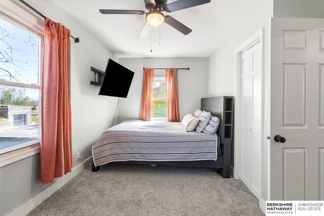 1221 D Street, Omaha, NE 68107