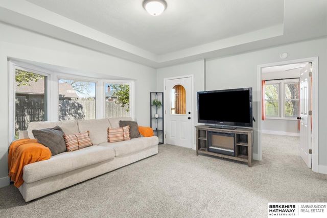 1221 D Street, Omaha, NE 68107