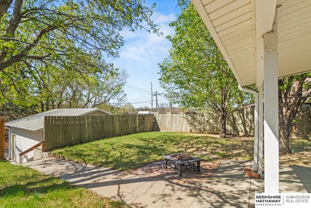 1221 D Street, Omaha, NE 68107