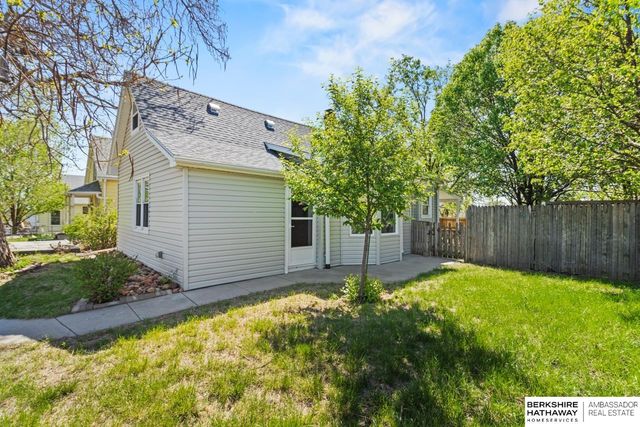 1221 D Street, Omaha, NE 68107