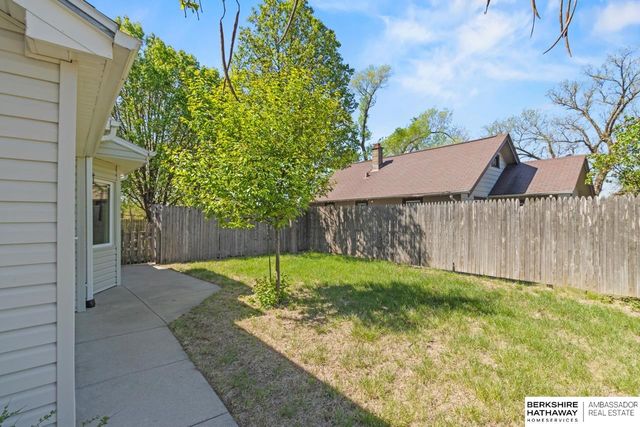 1221 D Street, Omaha, NE 68107