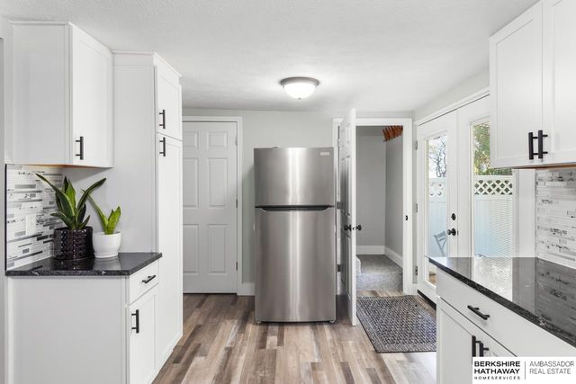 1221 D Street, Omaha, NE 68107