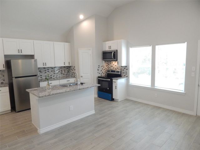 230 Northlawn, Montgomery, TX 77316