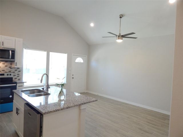 230 Northlawn, Montgomery, TX 77316