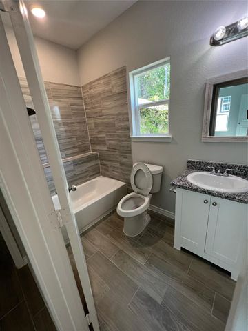 230 Northlawn, Montgomery, TX 77316