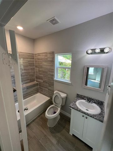 230 Northlawn, Montgomery, TX 77316