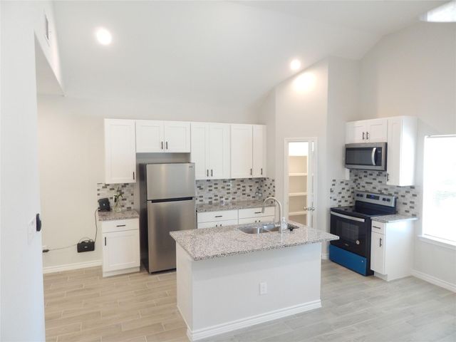 230 Northlawn, Montgomery, TX 77316