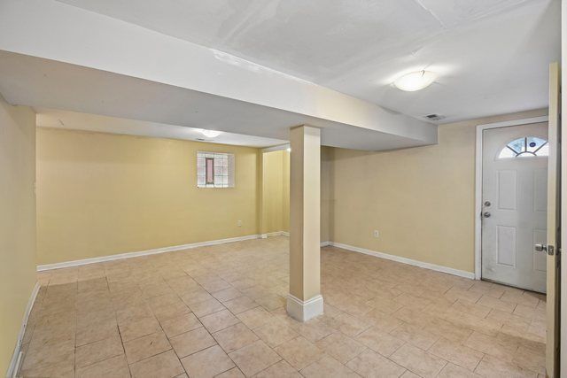 6337 S Rockwell Street, Chicago, IL 60629
