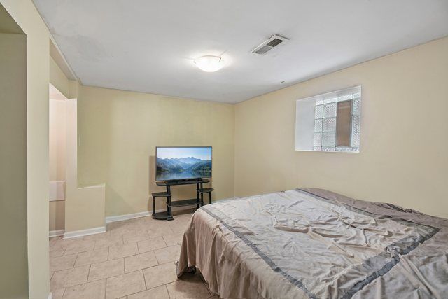 6337 S Rockwell Street, Chicago, IL 60629