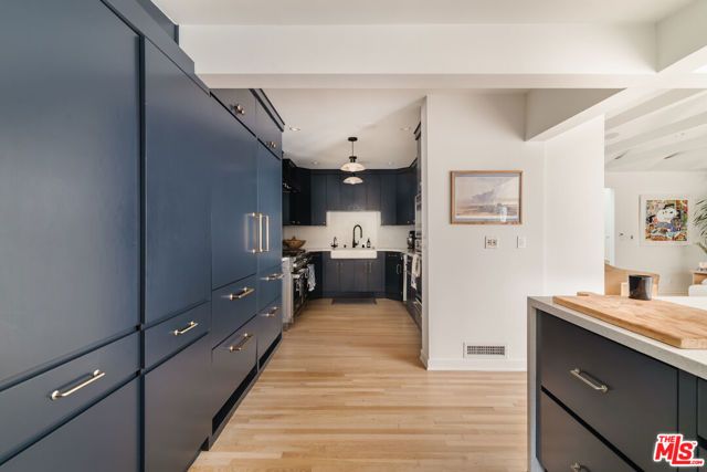 712 San Lorenzo Street, Santa Monica, CA 90402
