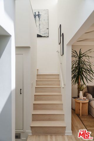 712 San Lorenzo Street, Santa Monica, CA 90402