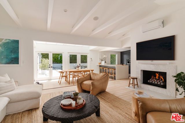 712 San Lorenzo Street, Santa Monica, CA 90402